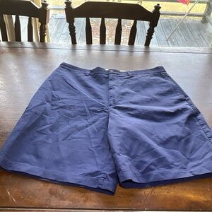 Turnbury size 40 men’s shorts